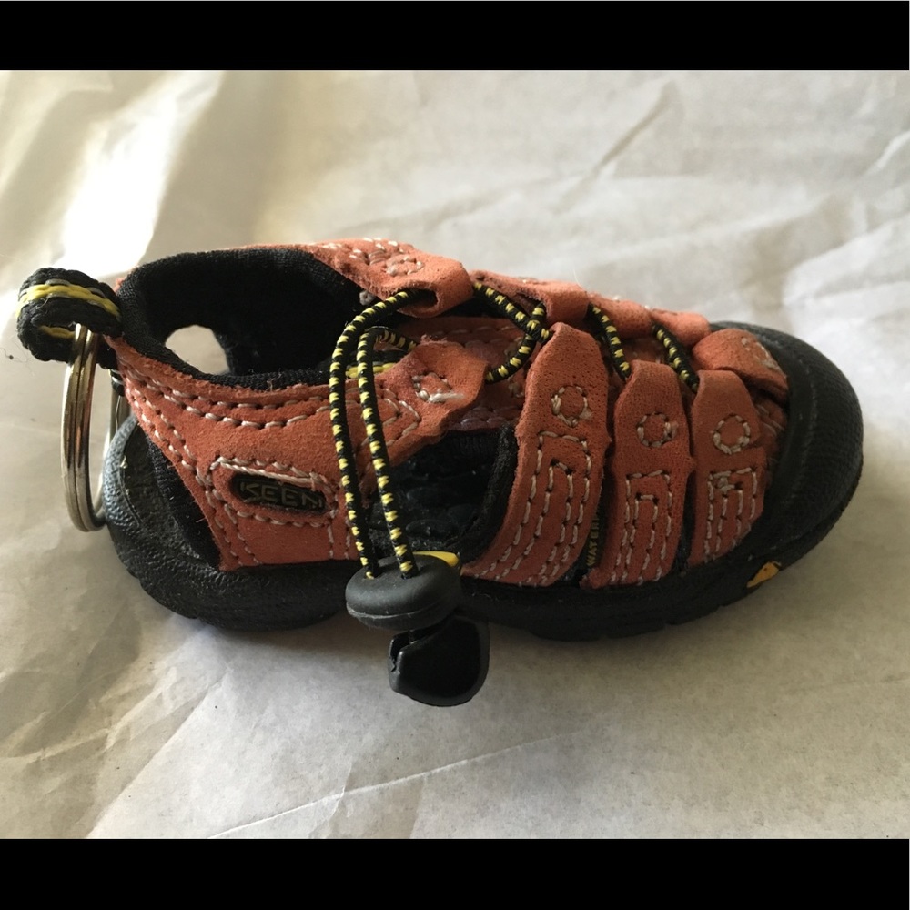 Keen Shoe Sandal Key Chain Ring
